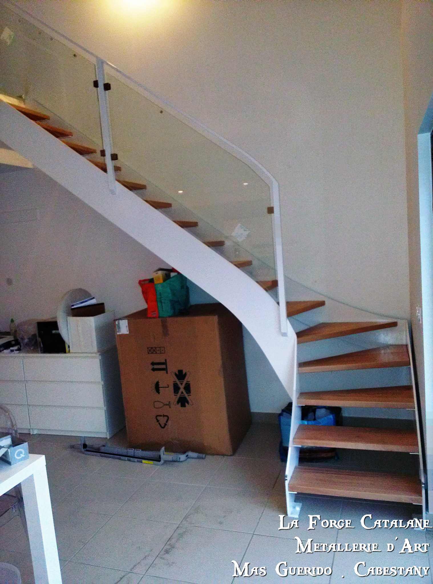 escalier double limon fer plat marches bois rampant lisses horizontales forge catalane.jpg